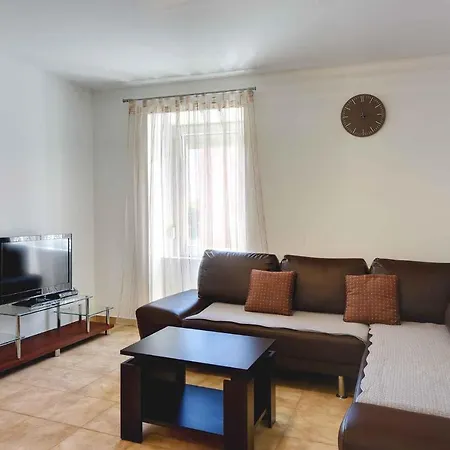Holiday Home In Pula/Istrien 11083 *