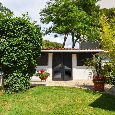 Holiday home Holiday Home In Pula/Istrien 11083